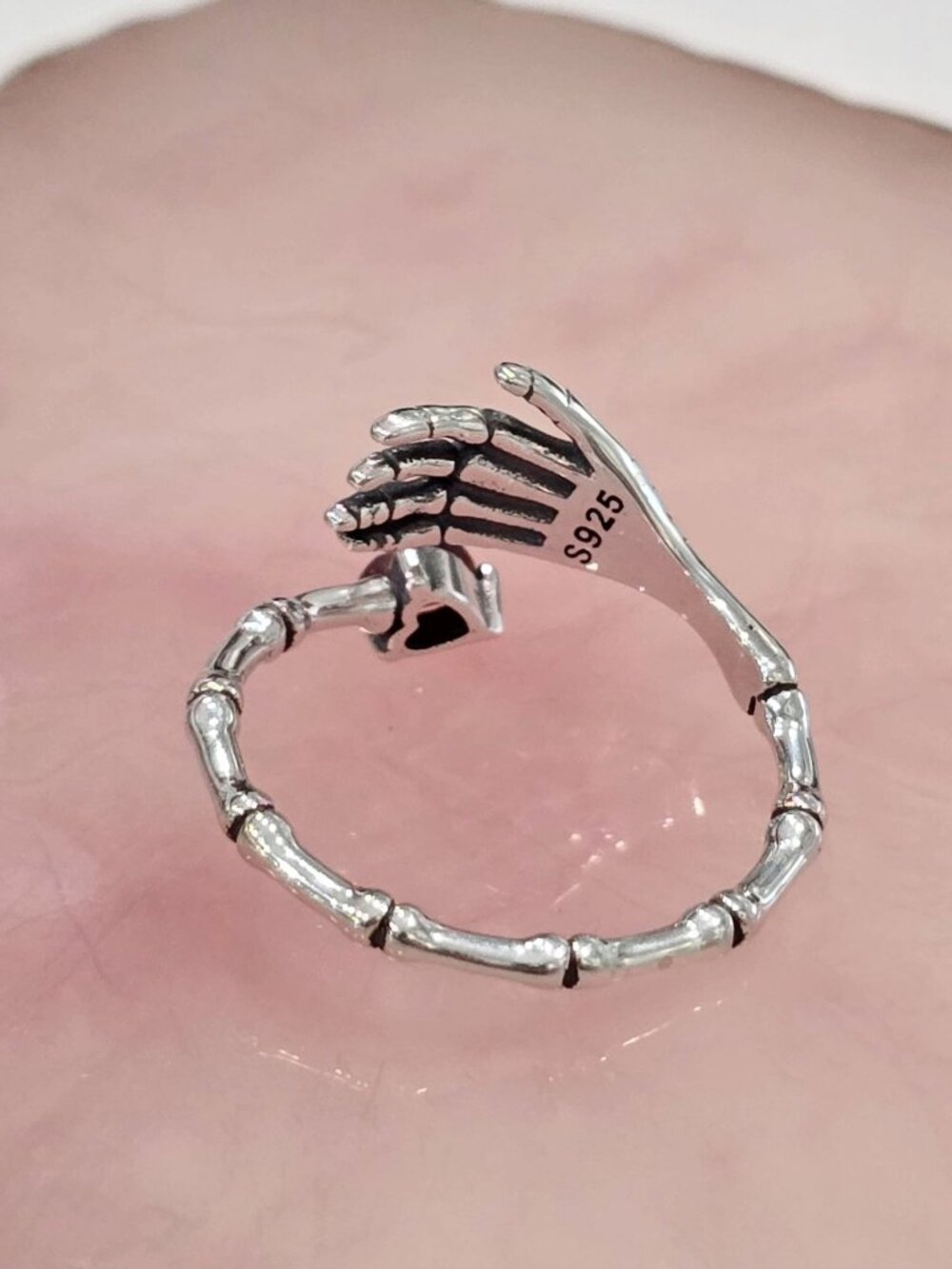 Artisan ✦ Skeleton Hand Garnet Heart Ring ✦ Sterling Silver Goth Punk Size 8 NWT - Picture 5 of 8